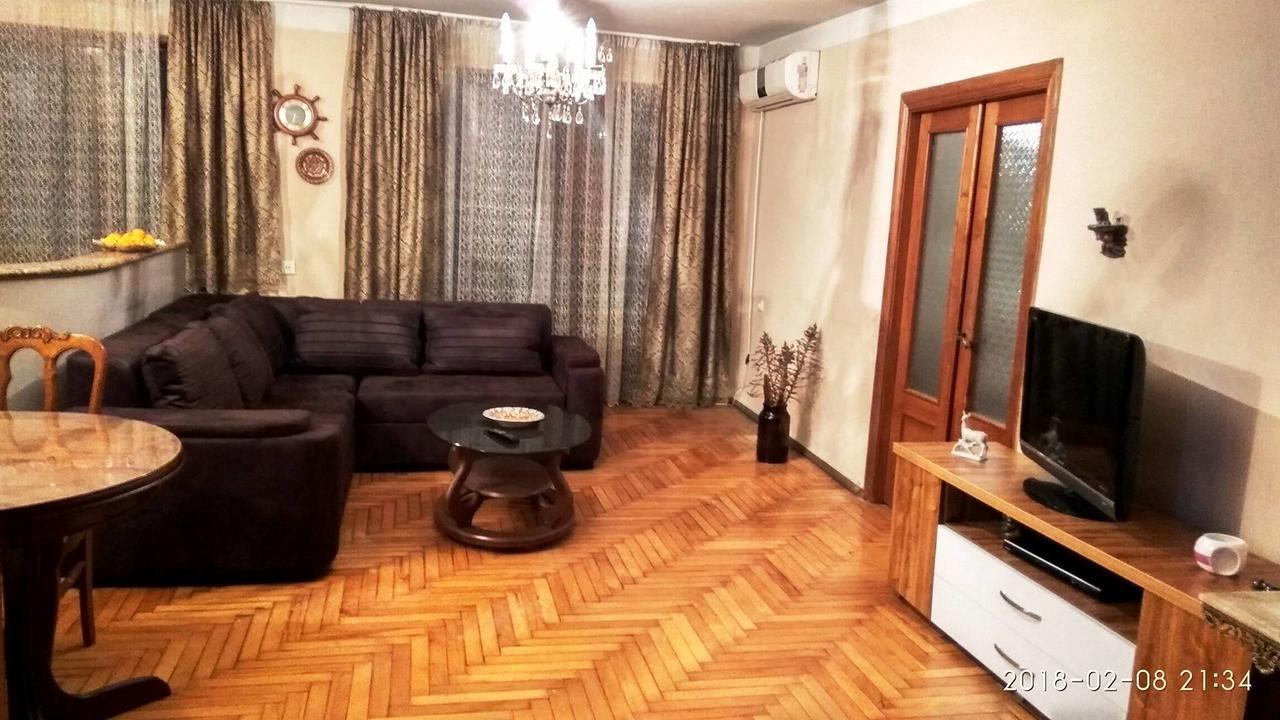 Apartment K. Gamsakhurdia St. Batumi Zewnętrze zdjęcie